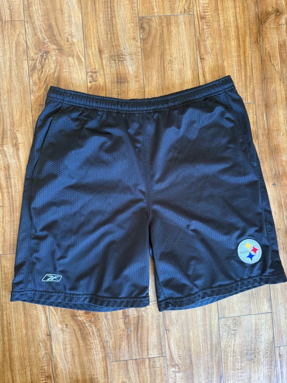 NFL Steelers Reebok Mens’s Black Athletic Mesh Exercise Shorts Size Large